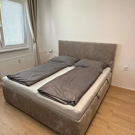 Apartment Stylish New With Parking Place Bratislava